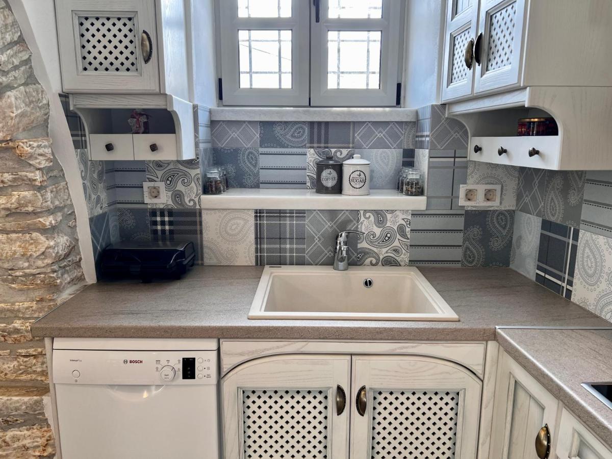 Petra Home Heritage And Hospitality Aperathos Luaran gambar