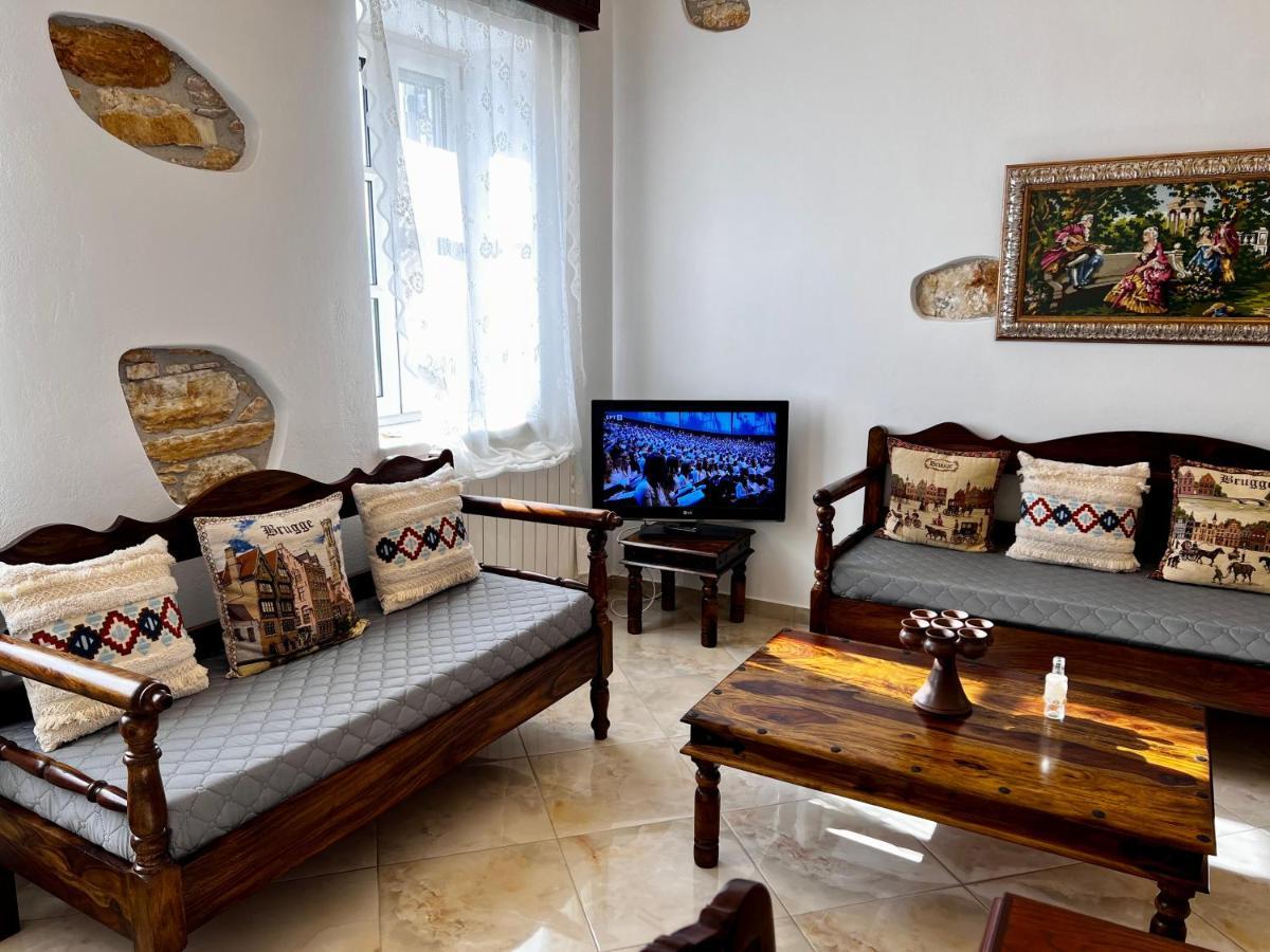 Petra Home Heritage And Hospitality Aperathos Luaran gambar